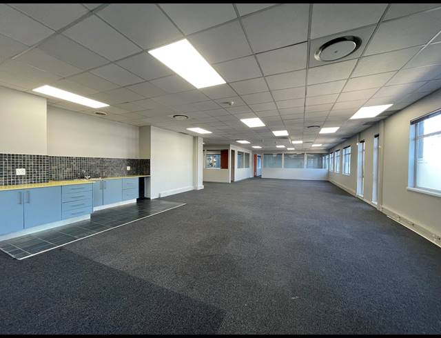 325M² OFFICE TO LET IN SANDTON CENTRAL